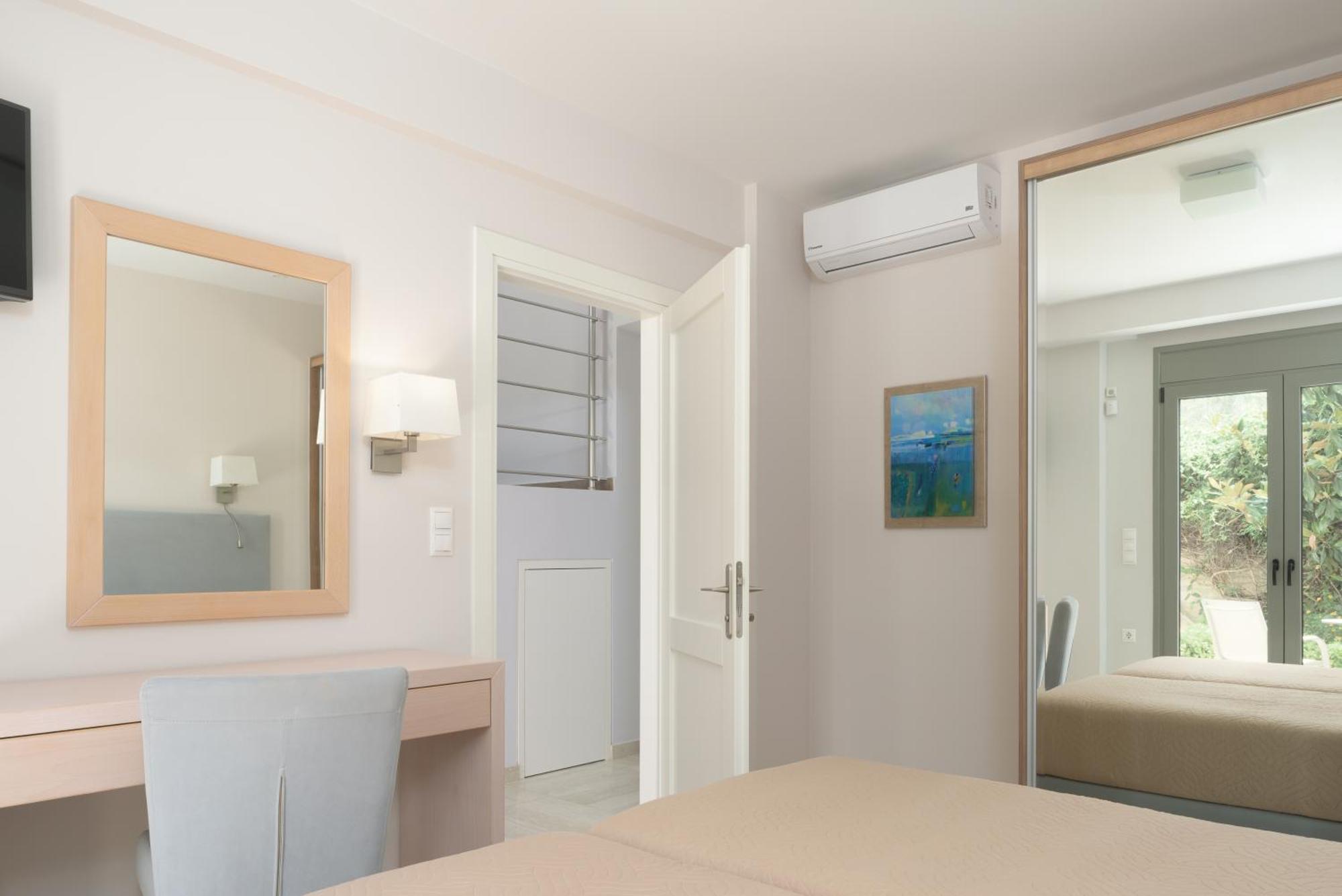 Eco Villa, A Perfect Escape Close To The Beach, By Thinkvilla Maroulás Eksteriør bilde
