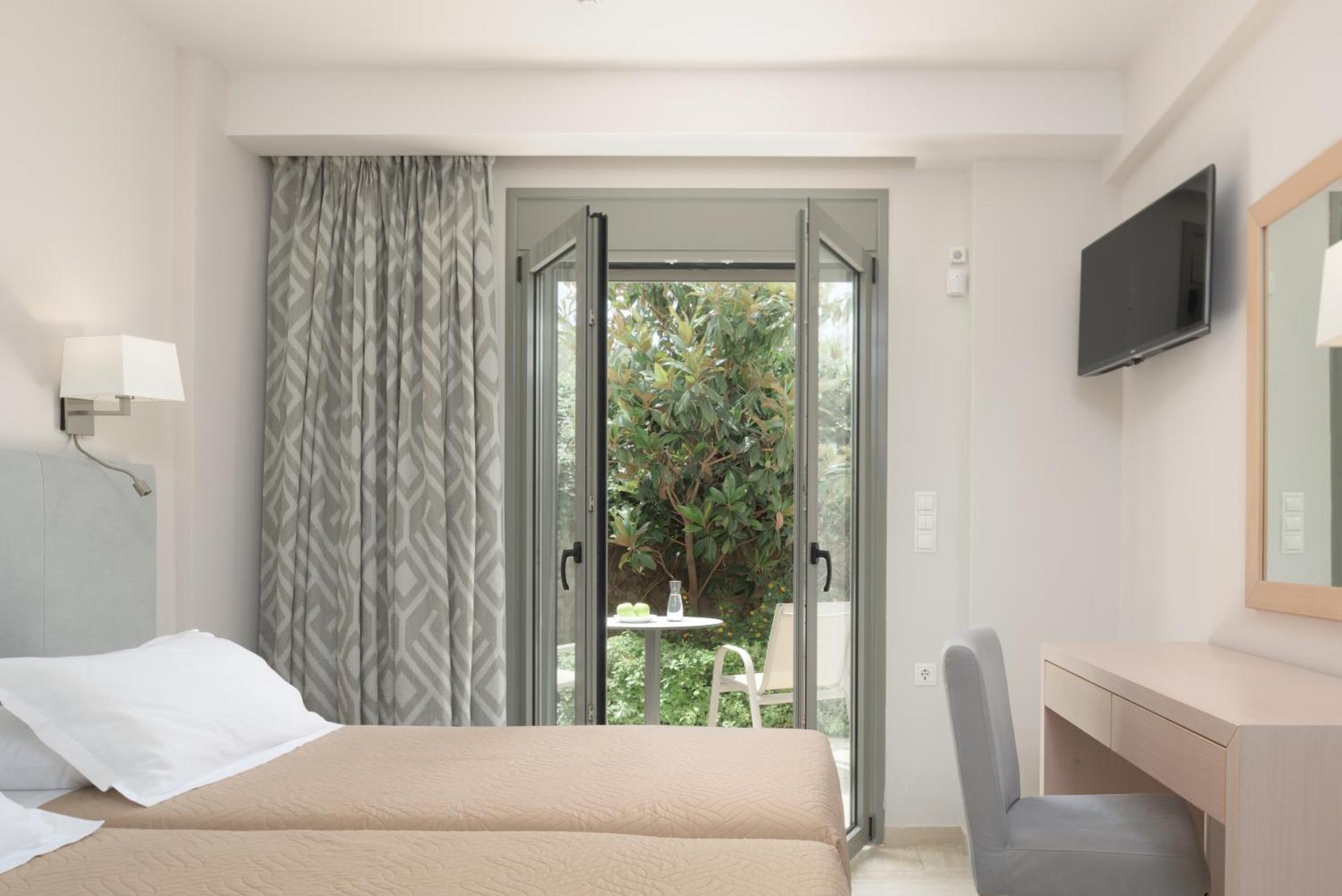 Eco Villa, A Perfect Escape Close To The Beach, By Thinkvilla Maroulás Eksteriør bilde