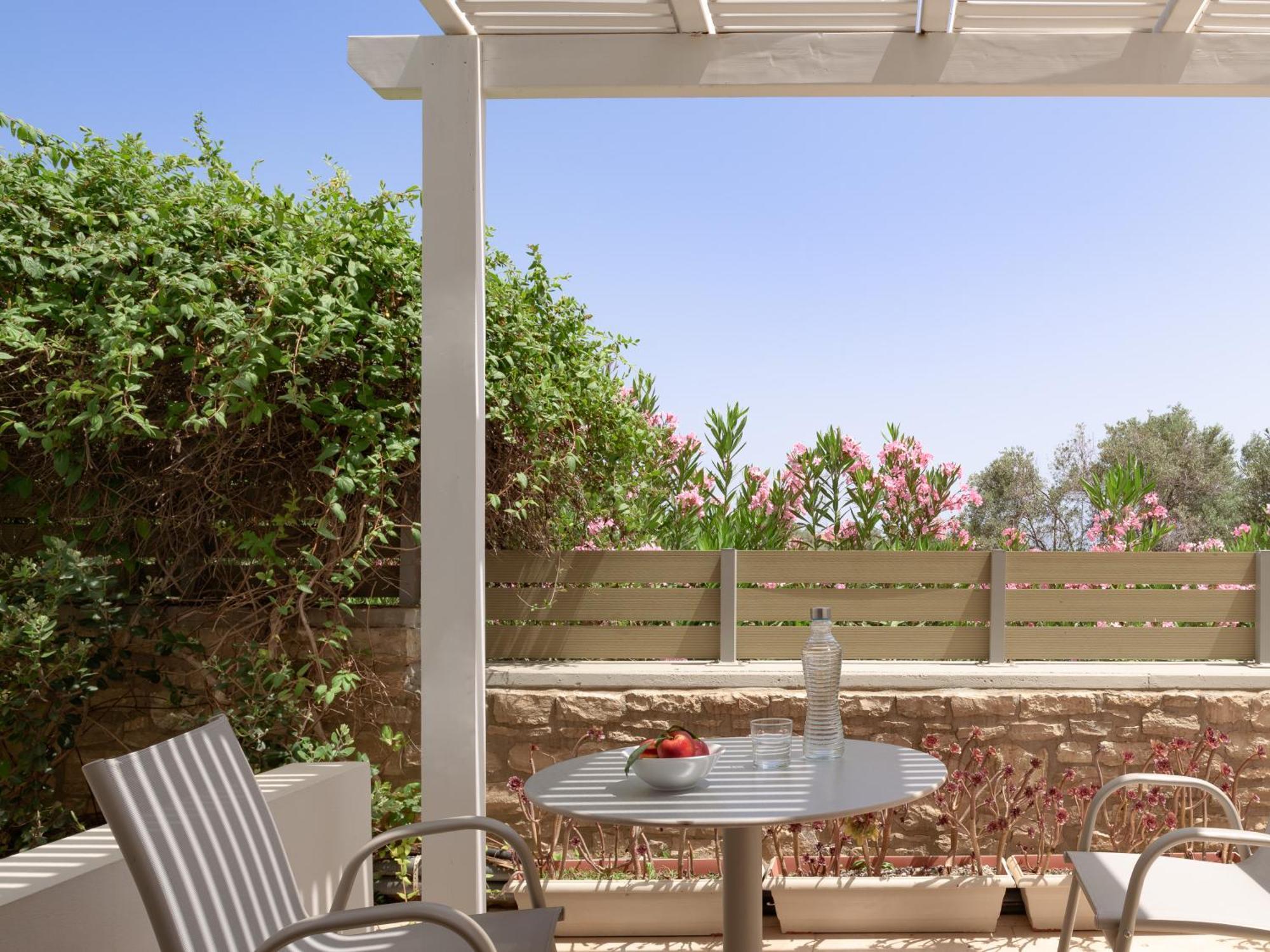 Eco Villa, A Perfect Escape Close To The Beach, By Thinkvilla Maroulás Eksteriør bilde